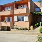 Nidisa By Interhome